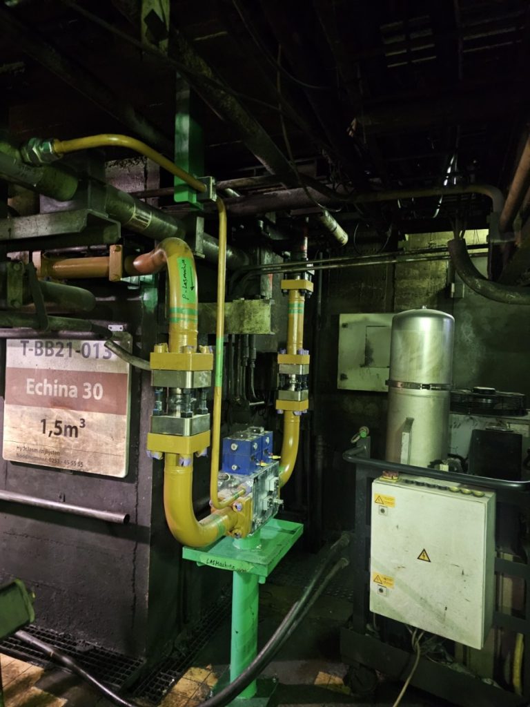hydraulische leidingconfiguratie Tata Steel